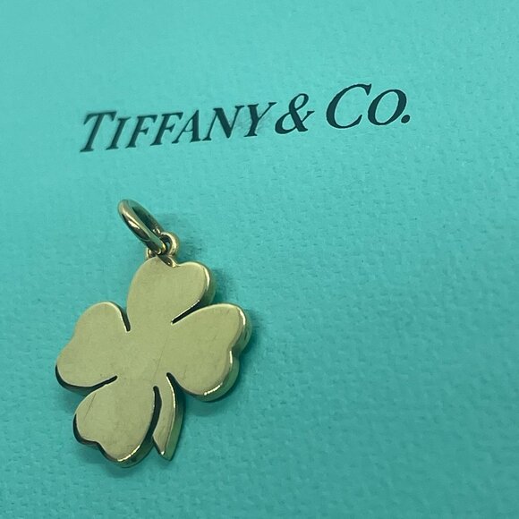 RARE Tiffany & Co. 18K Yellow Gold 4 Leaf Lucky Clover Pendant Charm - Picture 5 of 9